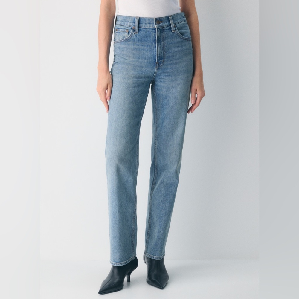 Denim Forum the Arlo Straight Leg